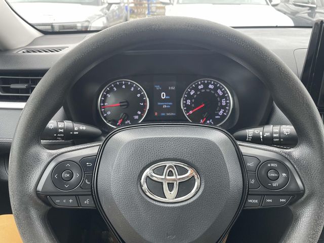 2021 Toyota RAV4 XLE 29