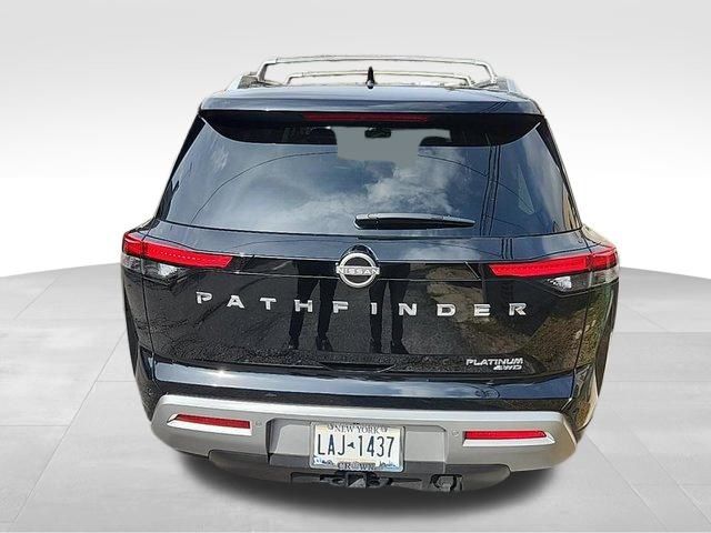 2023 Nissan Pathfinder Platinum 3