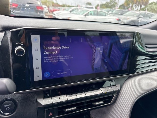 2025 Toyota Camry SE - Photo 20