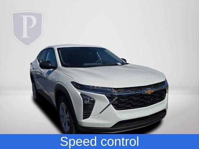 2025 Chevrolet Trax LS 11