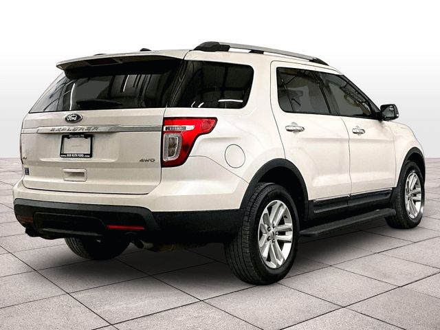 2015 Ford Explorer XLT White at Subaru and VW of Moon Township