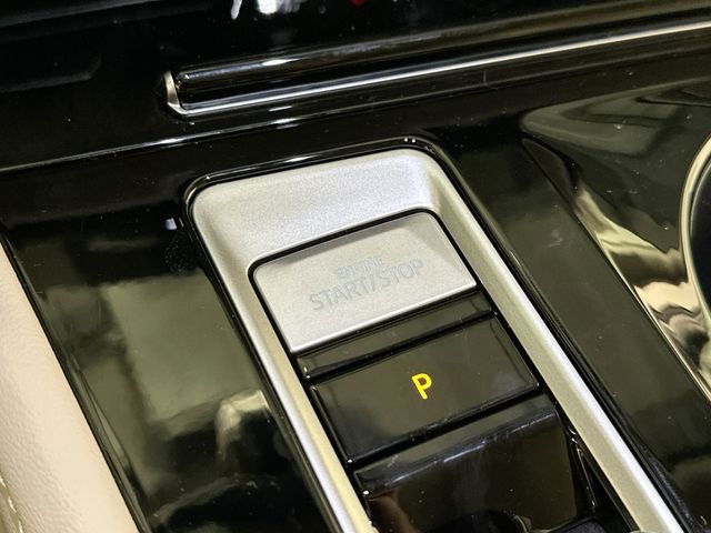 2026 Volkswagen Atlas 2.0T SE w/Technology White/off-white at Subaru and VW of Moon Township