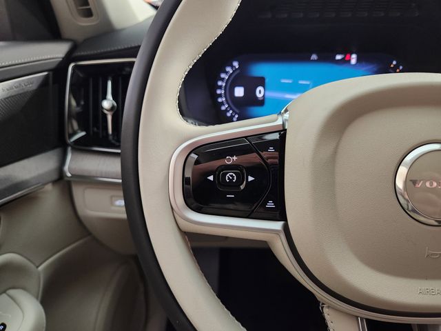 2026 Volvo XC90 Ultra - Photo 28