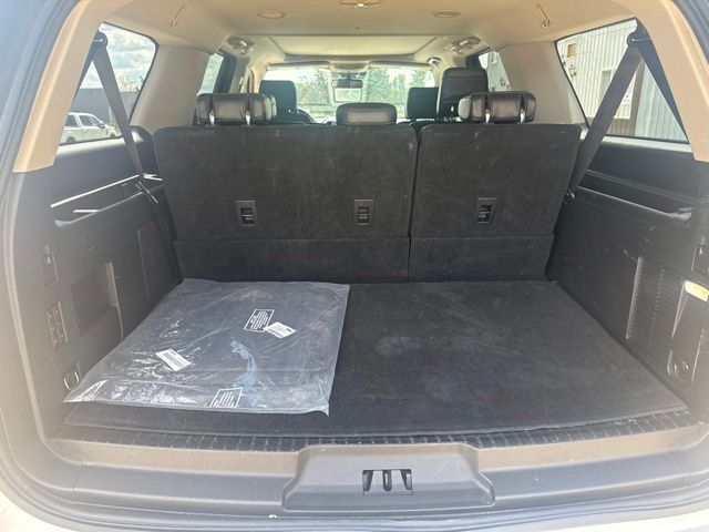 2020 White Ford Expedition Max Platinum 4X4 SUV