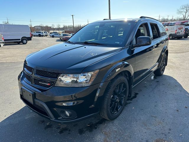 Used 2019 Dodge Journey SE with VIN 3C4PDCBBXKT863686 for sale in Kansas City