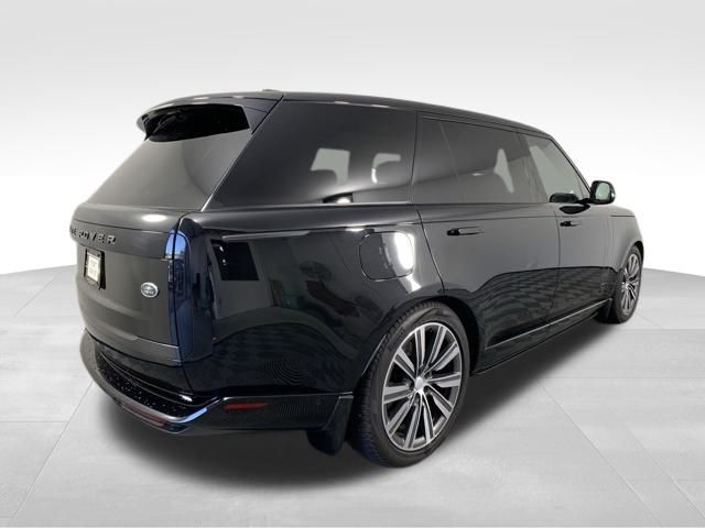 2023 Land Rover Range Rover SE 8