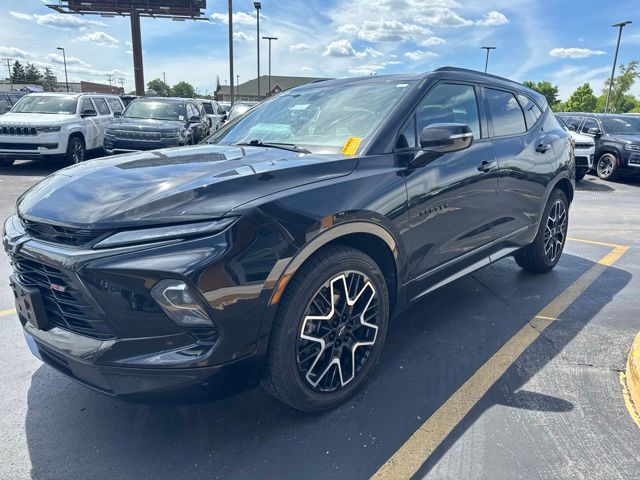 Used 2023 Black Chevrolet RS image 4