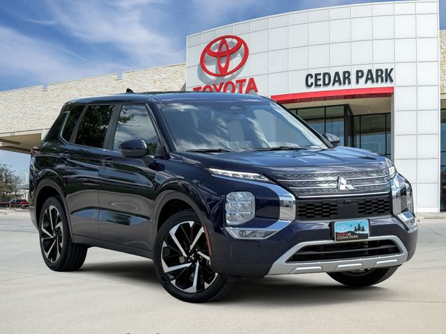 Cosmic Blue Metallic 2024 Mitsubishi Outlander SUV / Crossover Front-Wheel Drive Continuously Variable Transmission