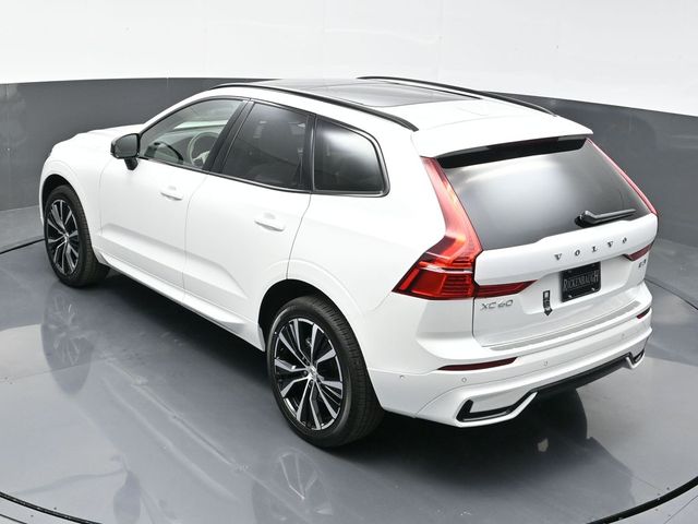 2025 Volvo XC60  photo
