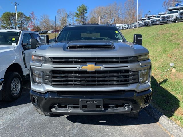 2024 Chevrolet Silverado 2500HD Custom 8