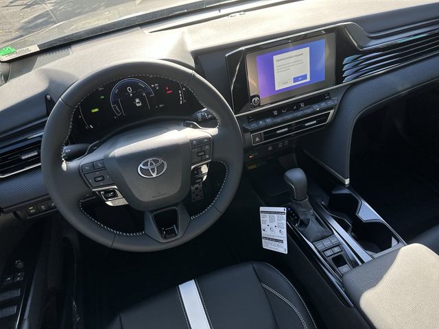 2025 Toyota Camry SE 13