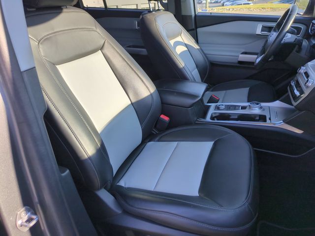 Used 2022 Gray Ford XLT image 35
