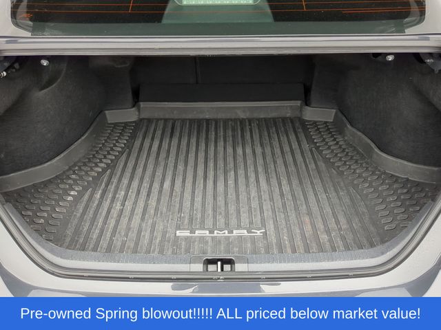 Used 2025 UNDERGROUND Toyota SE image 39
