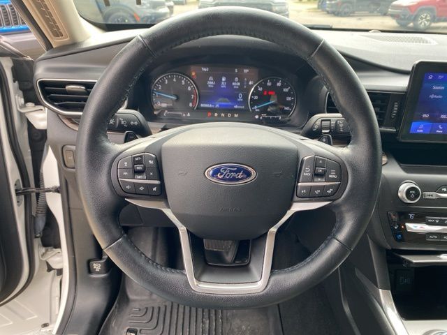 2020 Ford Explorer Limited - White Metallic exterior view 13