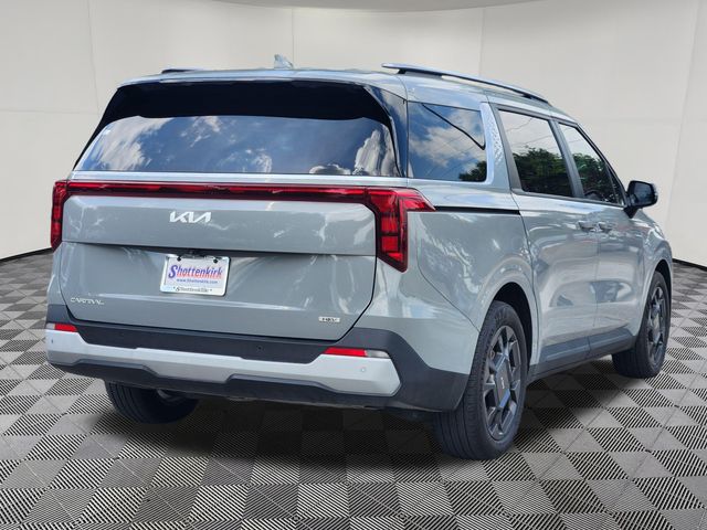 Used 2025 Kia Carnival Hybrid Van