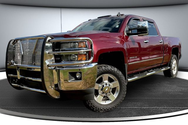 Butte Red Metallic 2016 Chevrolet Silverado 2500HD Pickup Truck Four-Wheel Drive 6-Speed Automatic Overdrive