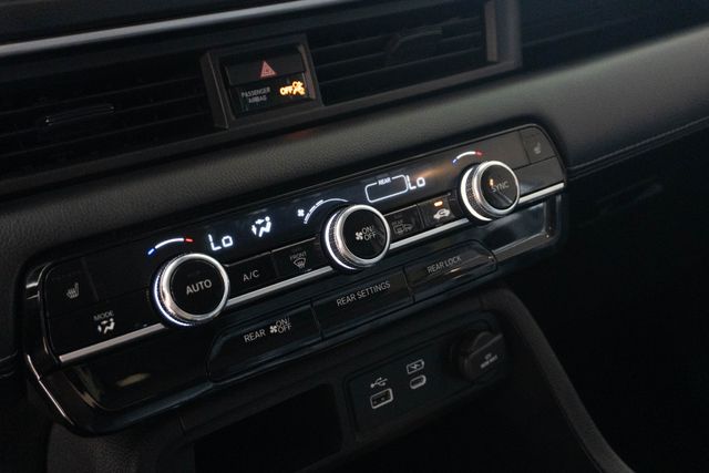Used 2025 Honda Pilot SUV