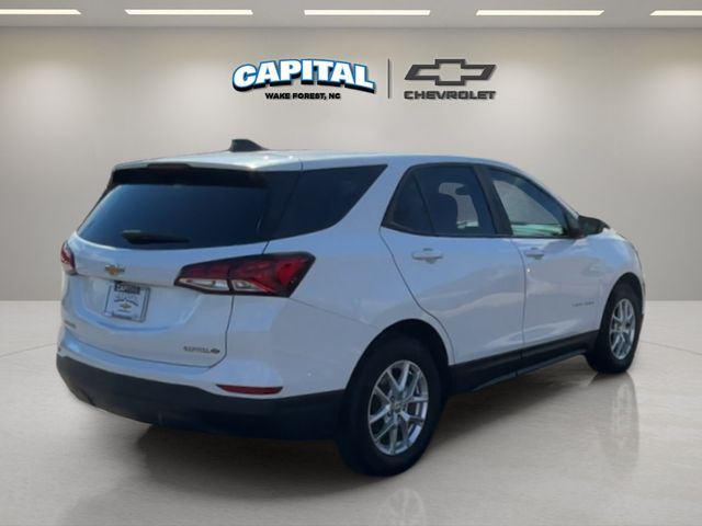 Used 2022 White Chevrolet LS image 5