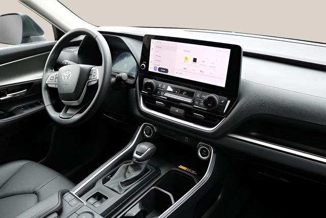 Used Car 2025 Toyota Grand Highlander  Xle For Sale Under $50,000 In Austin, Texas