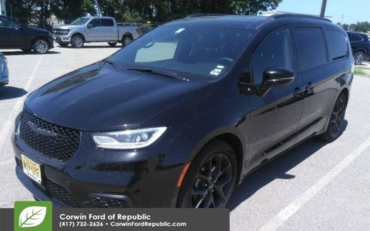 Diamond Black Crystal Pearlcoat 2025 Chrysler Pacifica Minivan Front-Wheel Drive 9-Speed Automatic