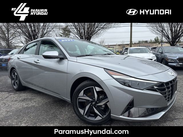 Shimmering Silver Pearl 2021 Hyundai Elantra Limited FWD Sedan Front-Wheel Drive Continuously Variable Transmission