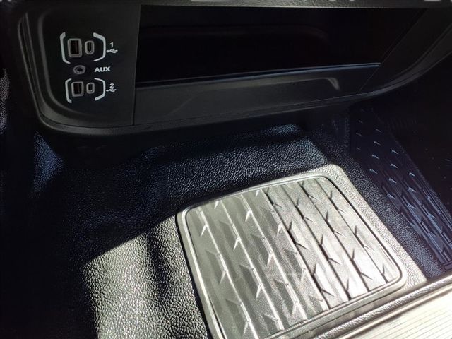 2026 RAM 3500 Chassis Tradesman - Photo 18