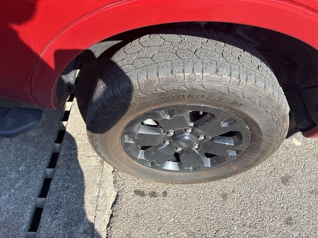 View vehicle photo 3