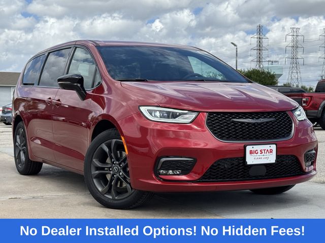 2026 Chrysler Pacifica Select Red at Bayway Chrysler Dodge Jeep Ram