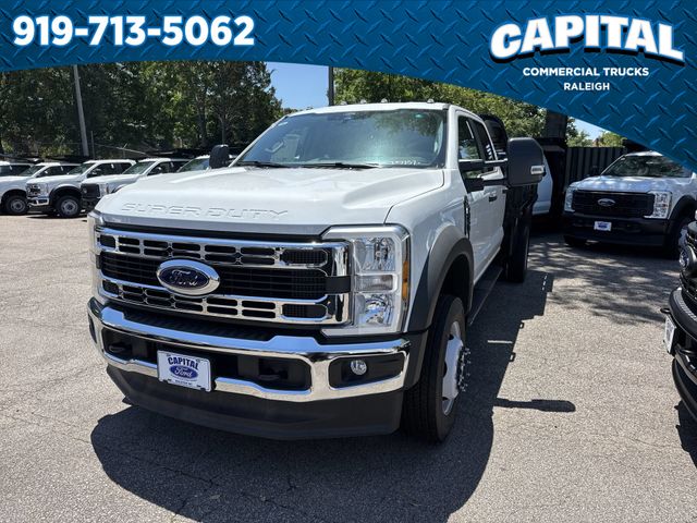 New 2025 Oxford White Ford F-450® XL image 4