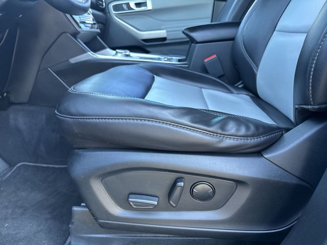 Used 2023 Black Ford XLT image 13