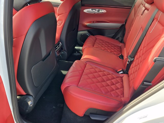 2027 Genesis Gv70