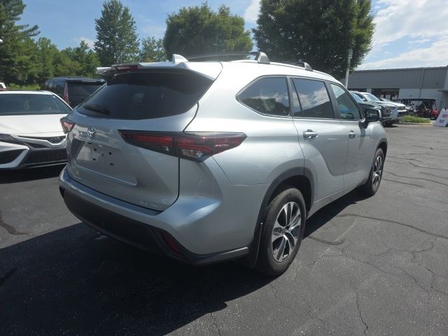 Used 2025 Toyota Highlander SUV