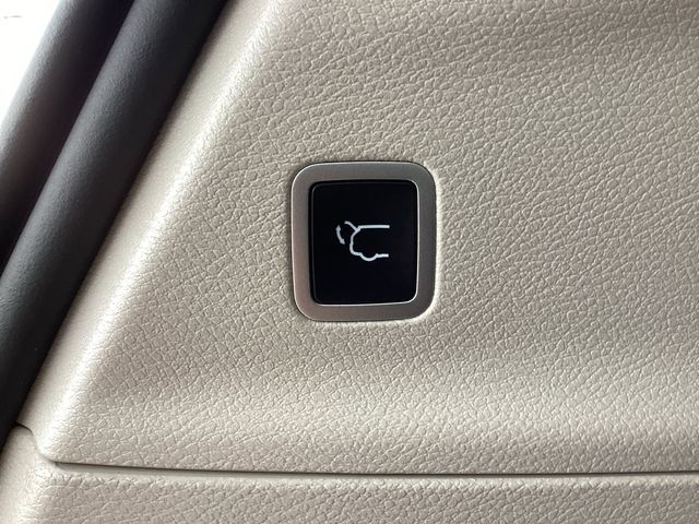 Used Car 2023 Chrysler Pacifica  Touring L For Sale Under $30,000 In San Antonio, Texas