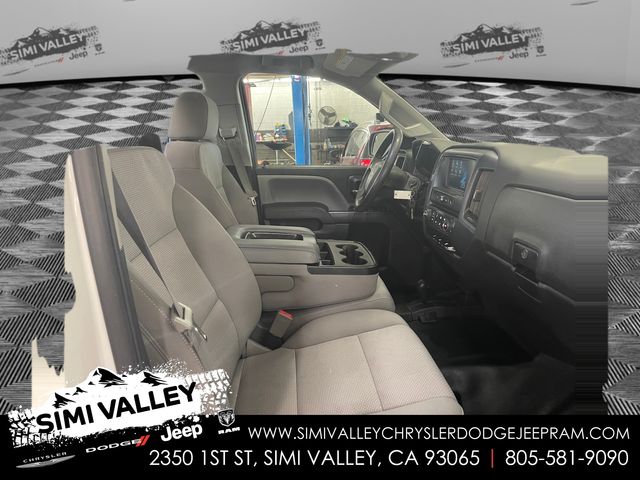 Summit White 2016 Chevrolet Silverado 2500HD Pickup Truck Four-Wheel Drive 6-Speed Automatic