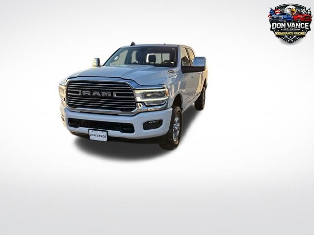 Bright White Clearcoat 2024 RAM 2500 Laramie Crew Cab 4WD Pickup Truck Four-Wheel Drive 6-Speed Automatic