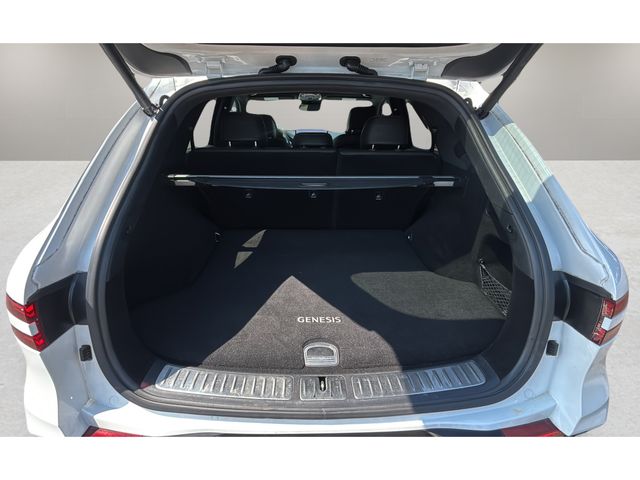 Used 2023 White Genesis 3.5T Sport image 32