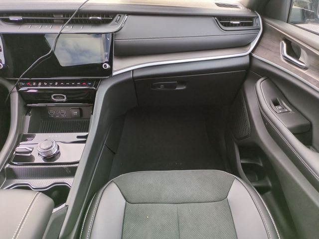 new 2026 Jeep Grand Cherokee car, priced at $41,780