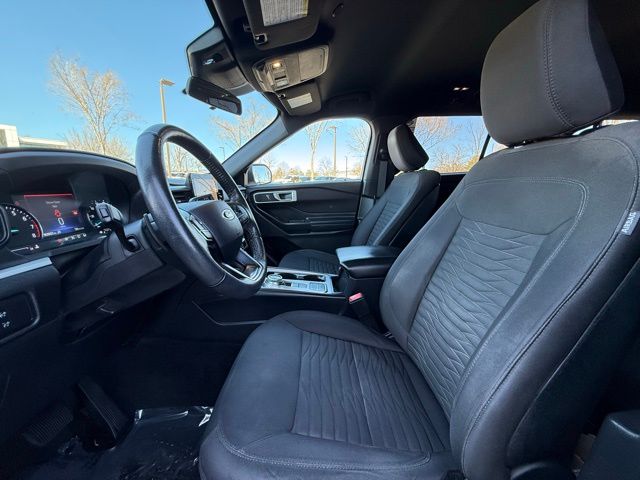 2020 Ford Explorer XLT photo