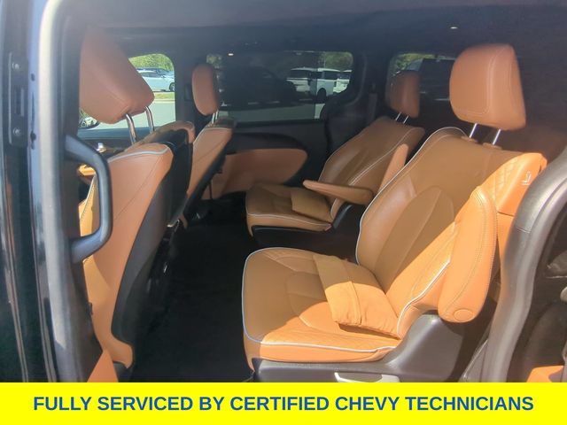 Used 2022 Chrysler Pacifica Van