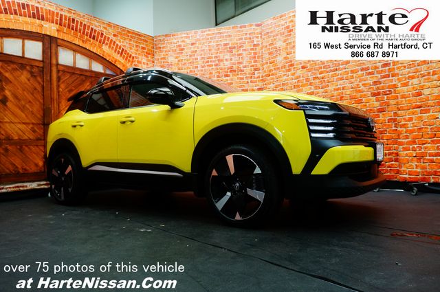 2025 Nissan Kicks SR