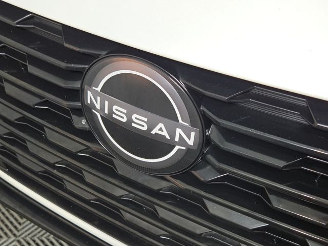 2024 Nissan Sentra SV photo 7