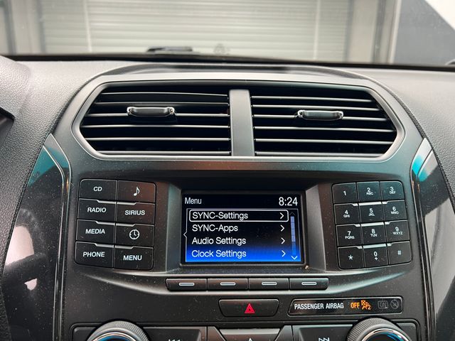 2016 Ingot Silver Metallic Ford Explorer Base FWD SUV