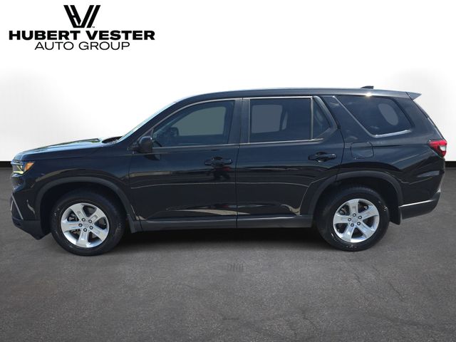 2023 Honda Pilot LX AWD's photo