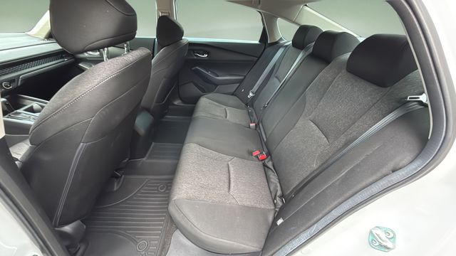Used 2024  Honda LX image 19