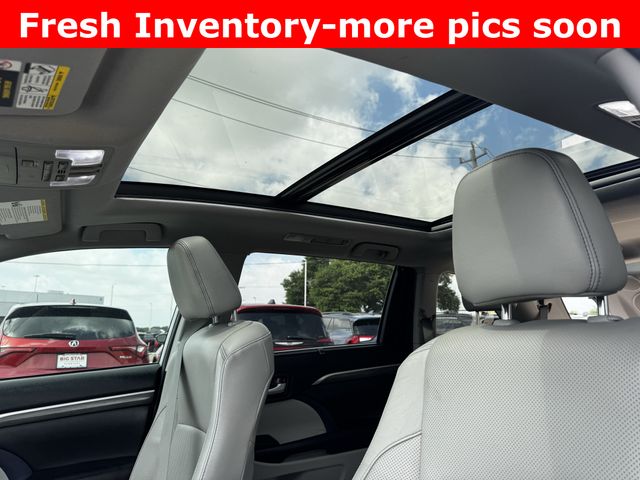2019 Toyota Highlander Limited Platinum Silver at River Oaks CDJR