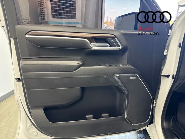 Used 2022 White GMC SLT image 26