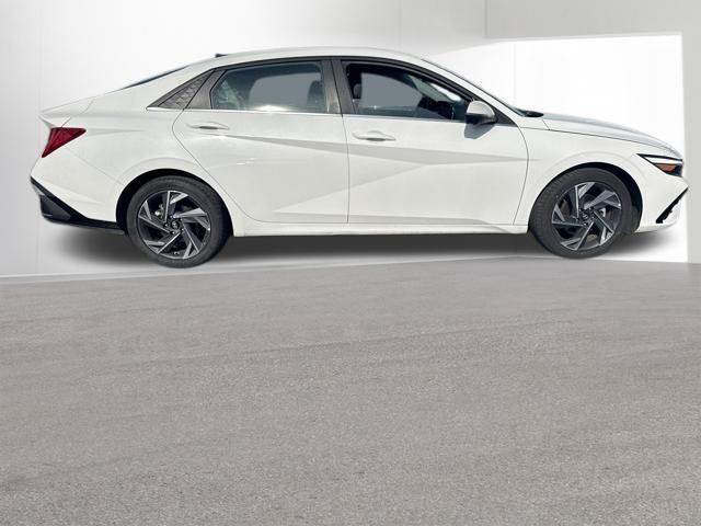Used 2024 Hyundai Elantra For Sale in Indianapolis, IN