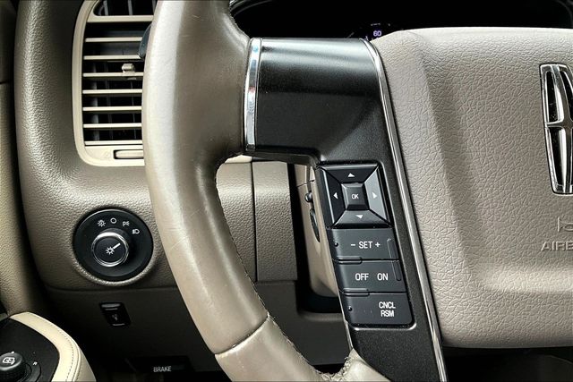 2015 Lincoln Navigator Base - 10
