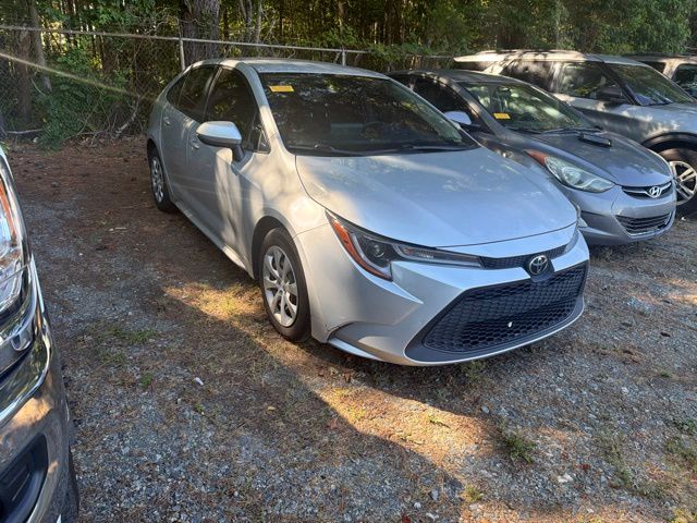 Used 2022 Silver Toyota LE image 4
