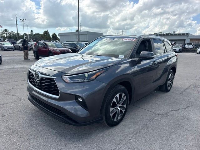 2023 Toyota Highlander - $30,988